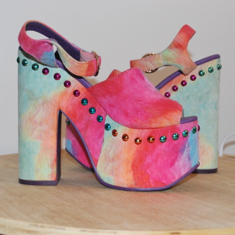 YRU Multicolor Tie-Dye Platform Sandals with Jewel Studs